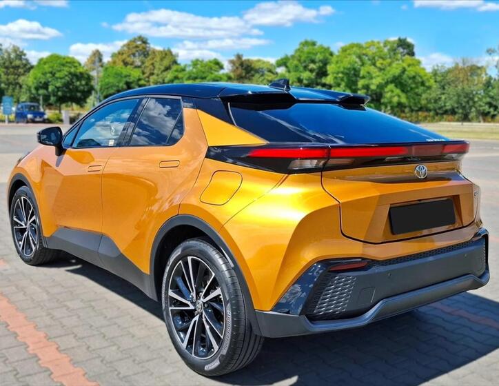 Toyota C-HR 3