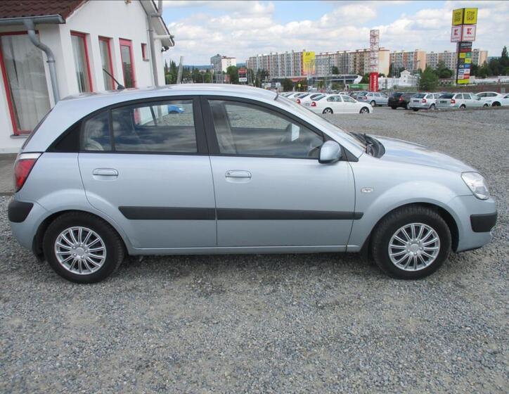 KIA Rio 4