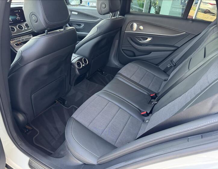 Mercedes-Benz Třídy E 24