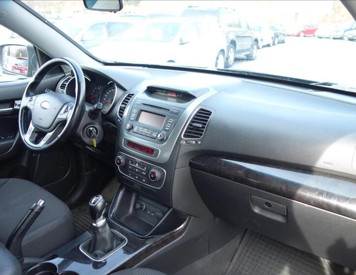 KIA Sorento 12