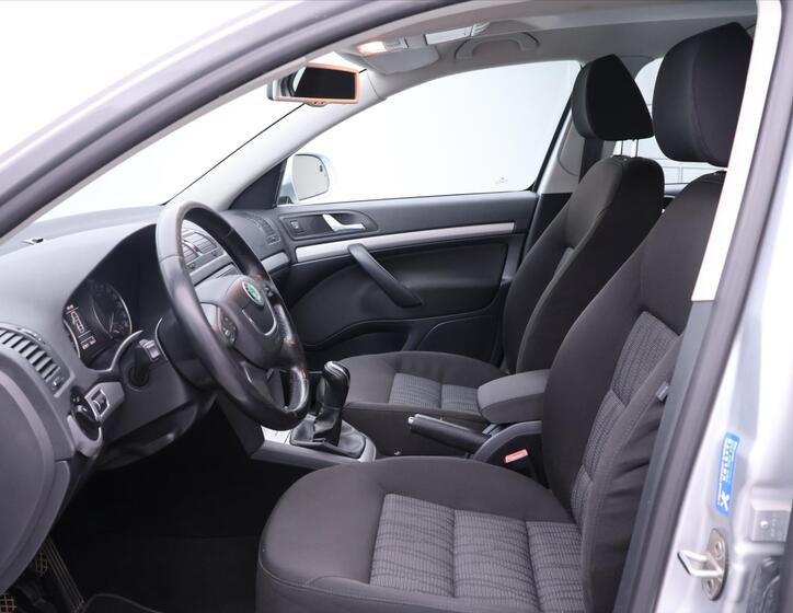 Škoda Octavia 12