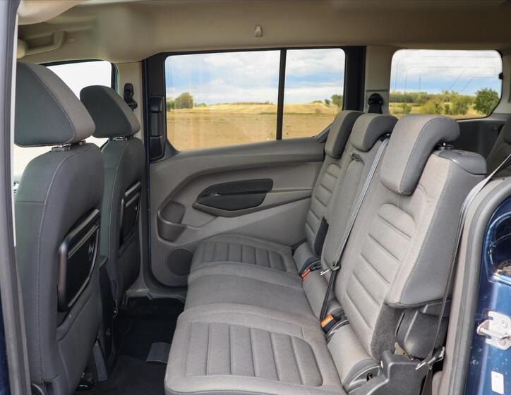 Ford Tourneo Connect 19