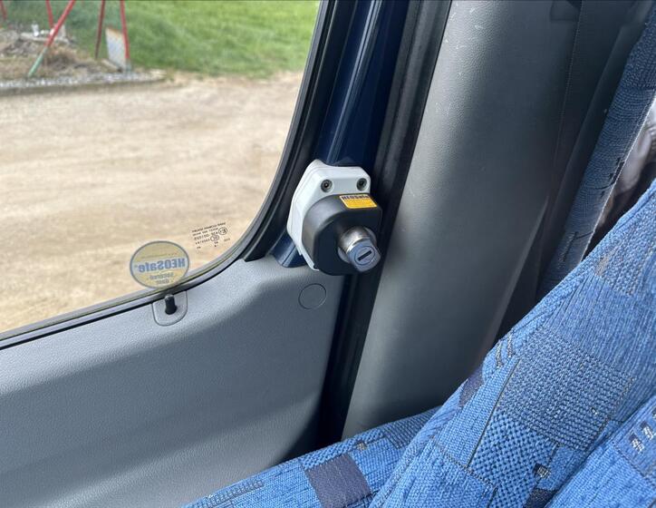 Mercedes-Benz Sprinter 16