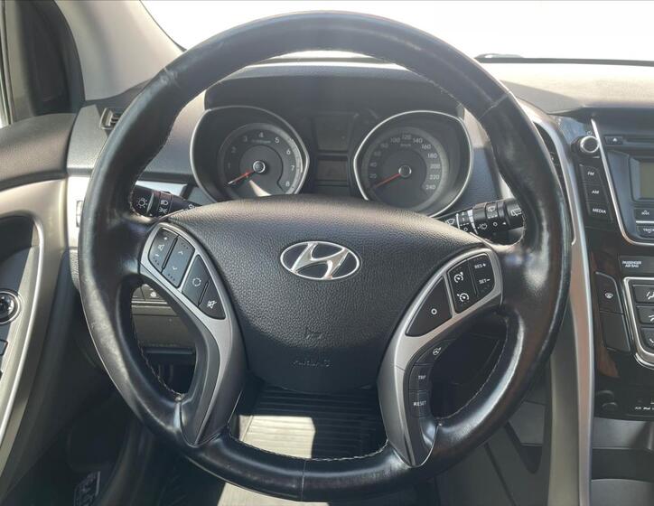 Hyundai i30 20