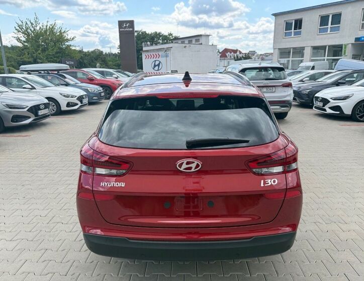 Hyundai i30 4