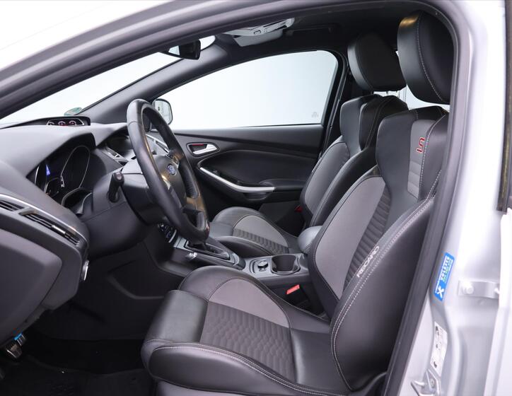 Ford Focus 12