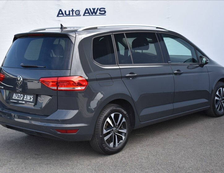 Volkswagen Touran 10