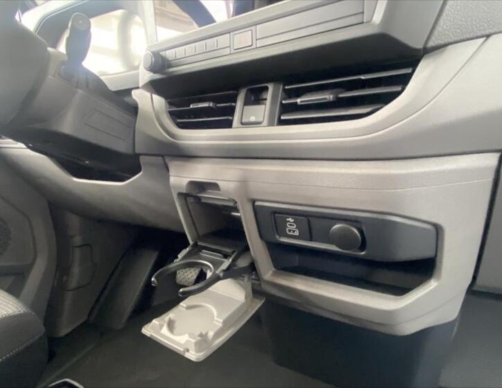 Volkswagen Transporter 8