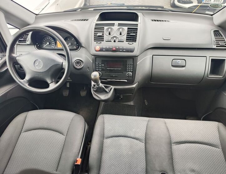 Mercedes-Benz Vito 12