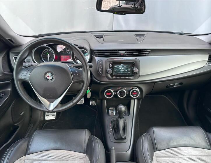 Alfa Romeo Giulietta 21