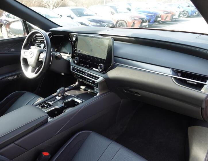Lexus RX 500h 47