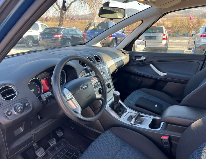 Ford S-MAX 12