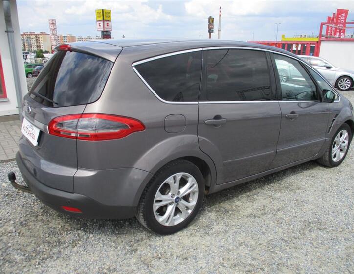 Ford S-MAX 5