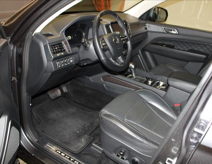 SsangYong Rexton 11