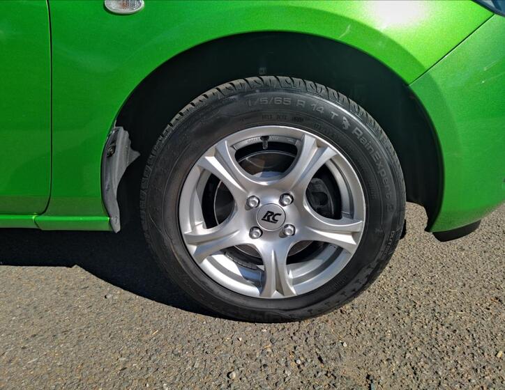 Mazda 2 20