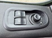 Nissan NV400 15