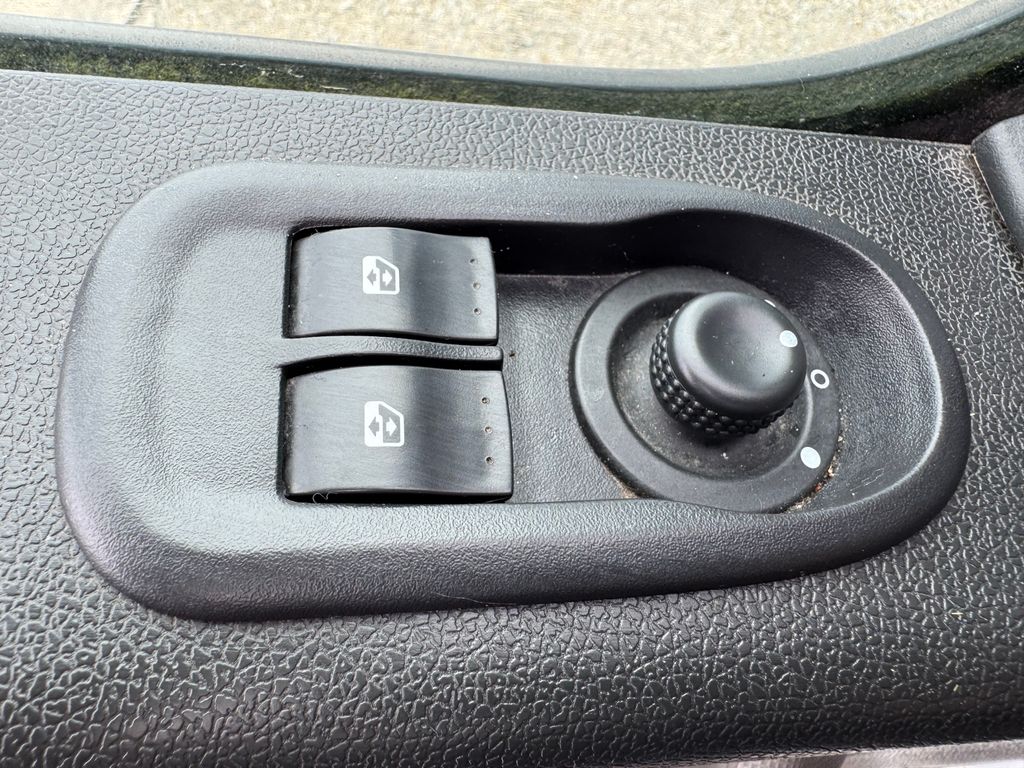 Nissan NV400
