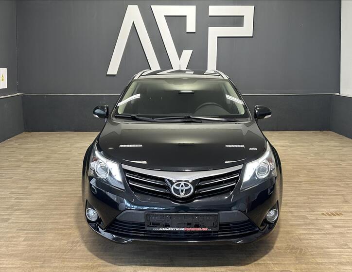 Toyota Avensis 2