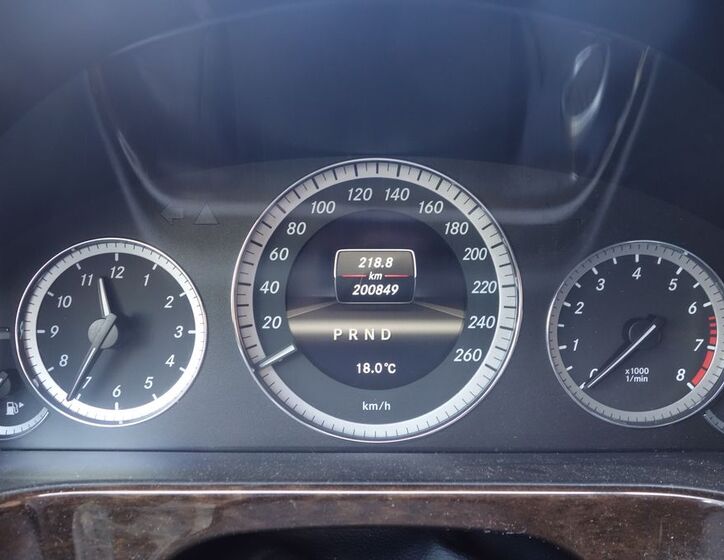 Mercedes-Benz Třídy E 30