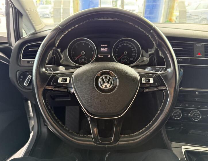 Volkswagen Golf 14