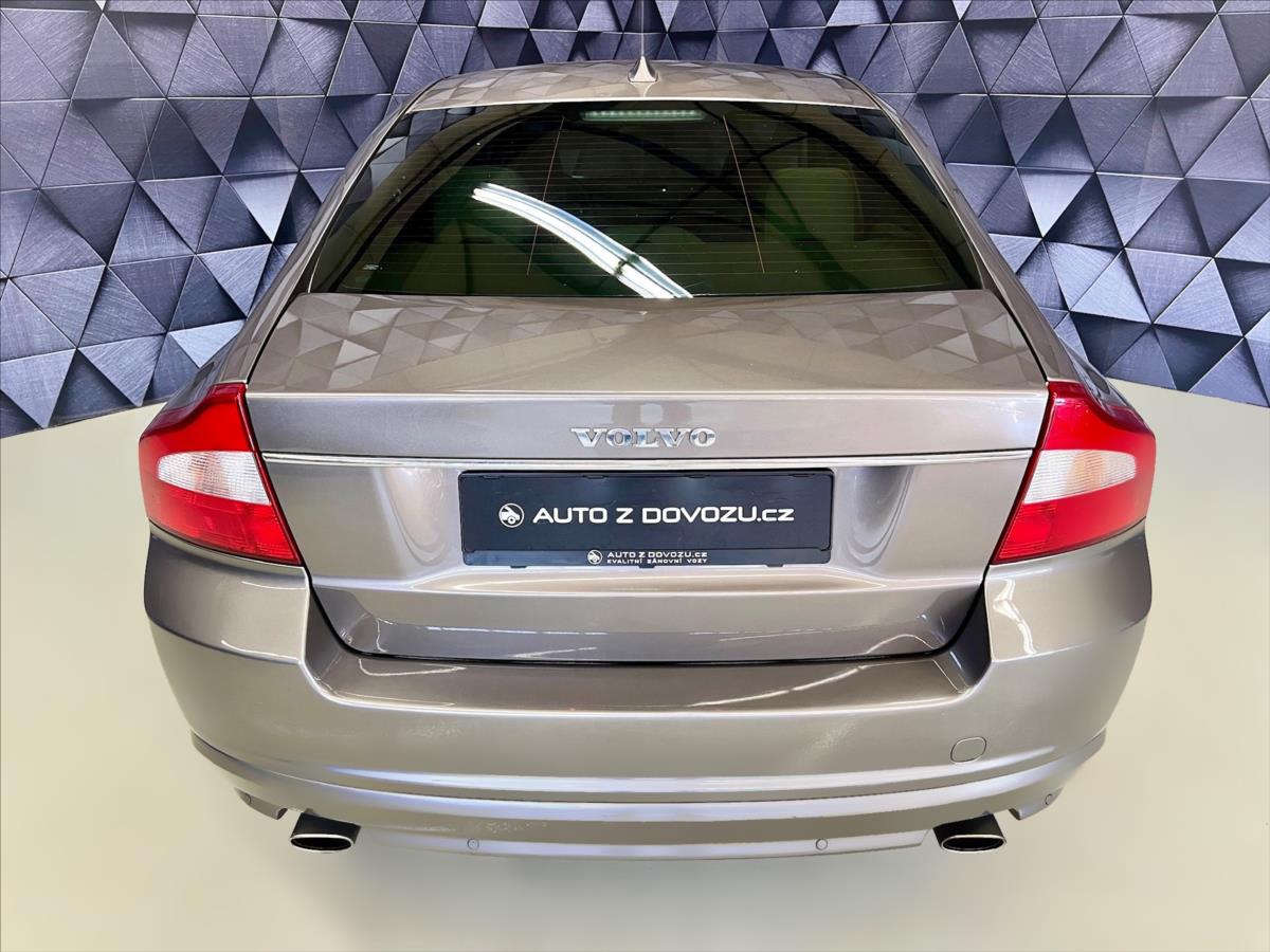 Volvo S80