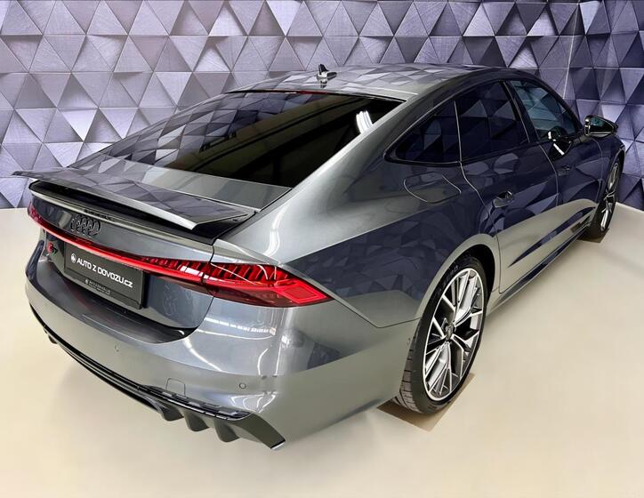 Audi S7 6