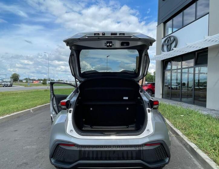 Toyota C-HR 10