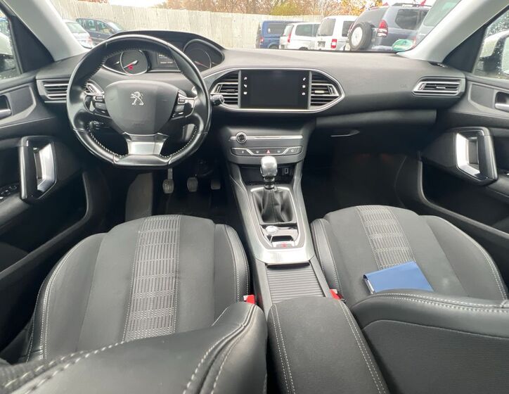 Peugeot 308 6