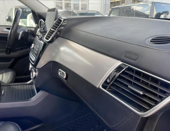 Mercedes-Benz GLS 17