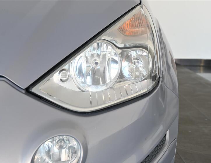 Ford S-MAX 27
