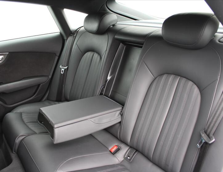 Audi A7 11