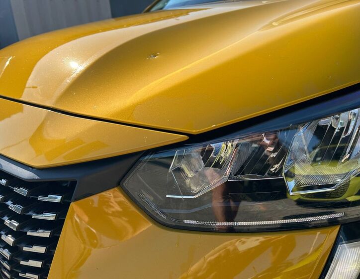 Peugeot 208 9