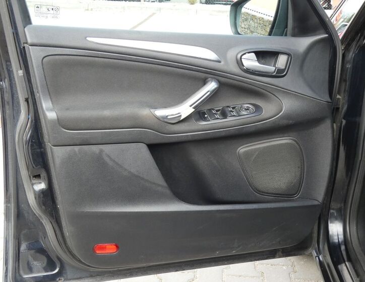 Ford Galaxy 21