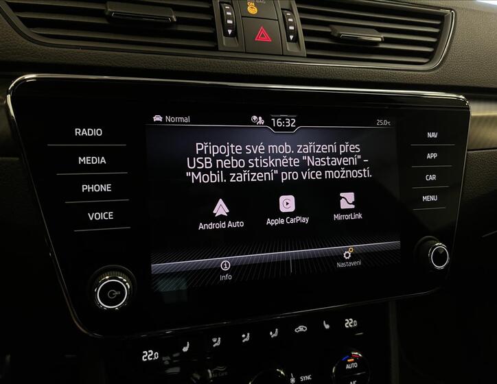 Škoda Superb 8