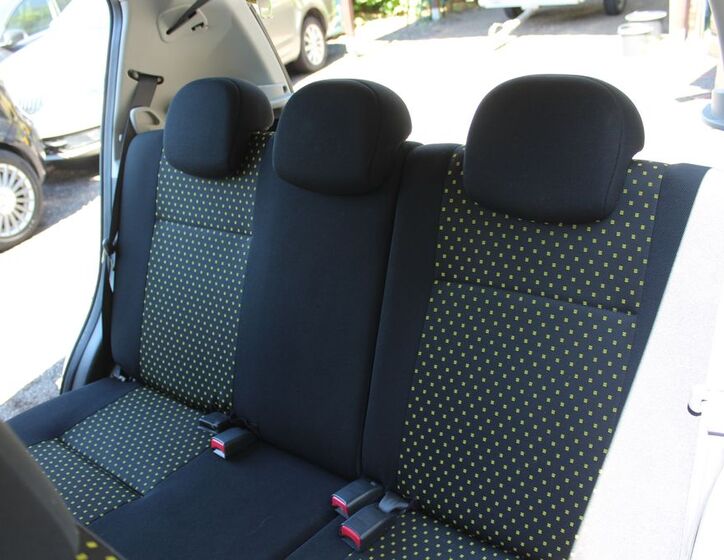 Daihatsu Sirion 21