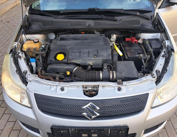 Suzuki SX4 36