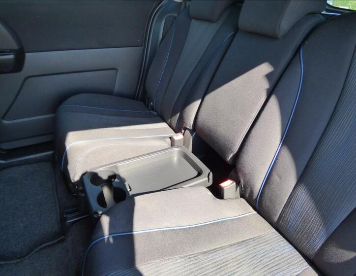 Mazda 5 30