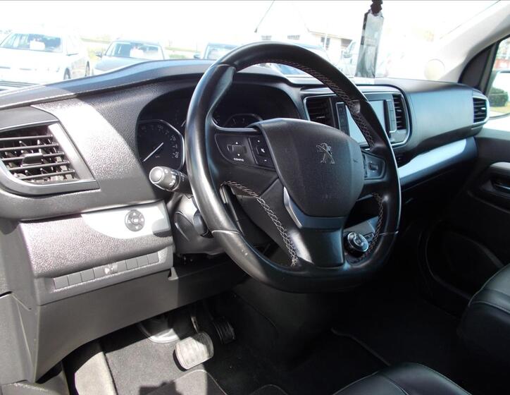 Peugeot Traveller 27