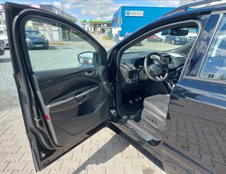 Ford Kuga 9