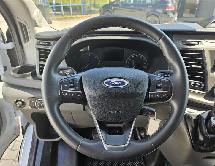Ford Transit 11