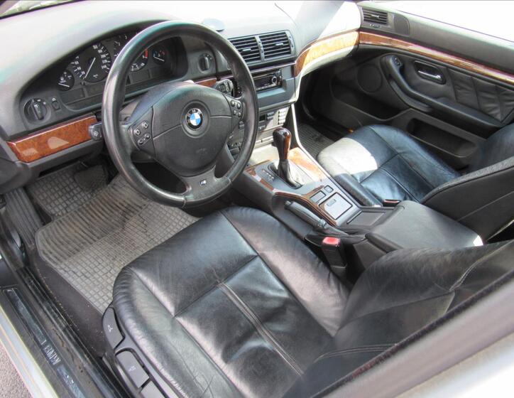 BMW Řada 5 9