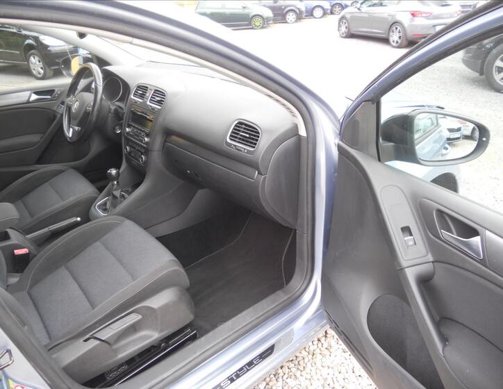 Volkswagen Golf 19