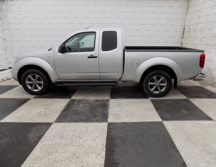 Nissan Navara 2