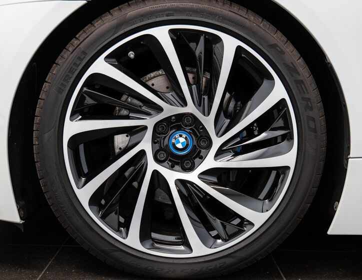 BMW i8 17