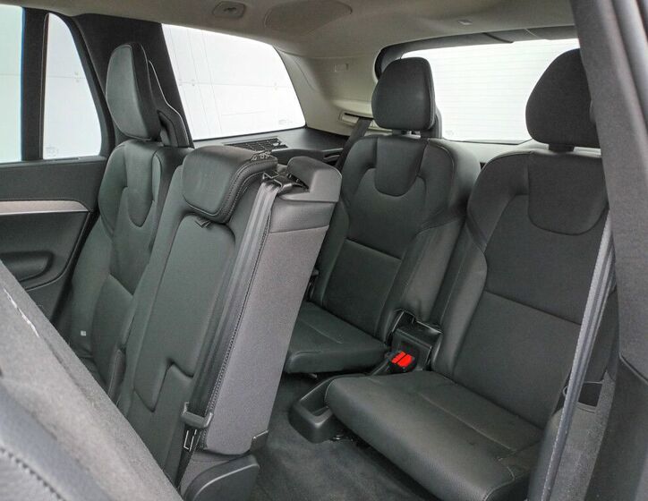 Volvo XC90 17