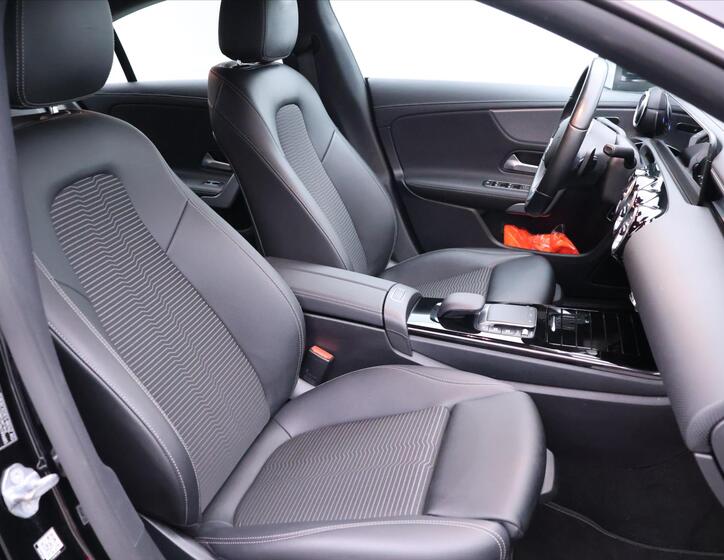 Mercedes-Benz CLA 13