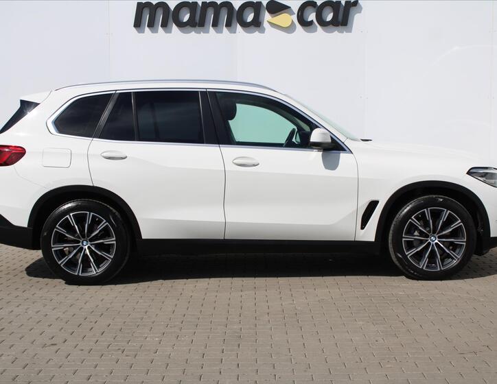 BMW X5 8