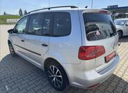 Volkswagen Touran 4