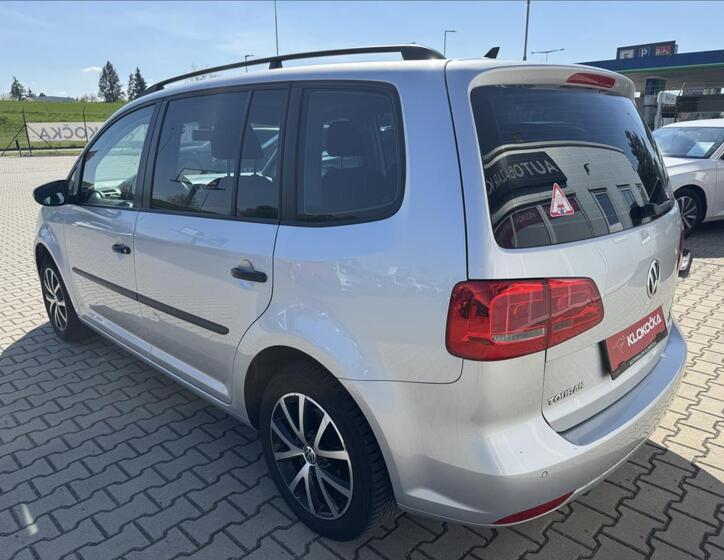 Volkswagen Touran 4