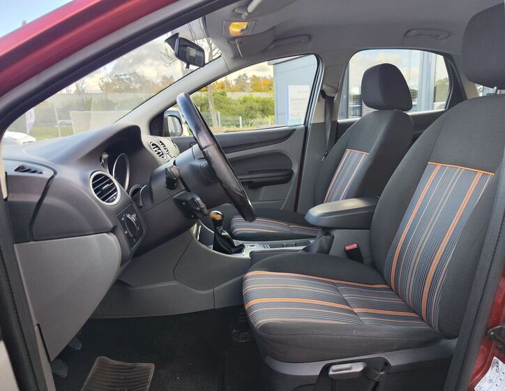 Ford Focus 13